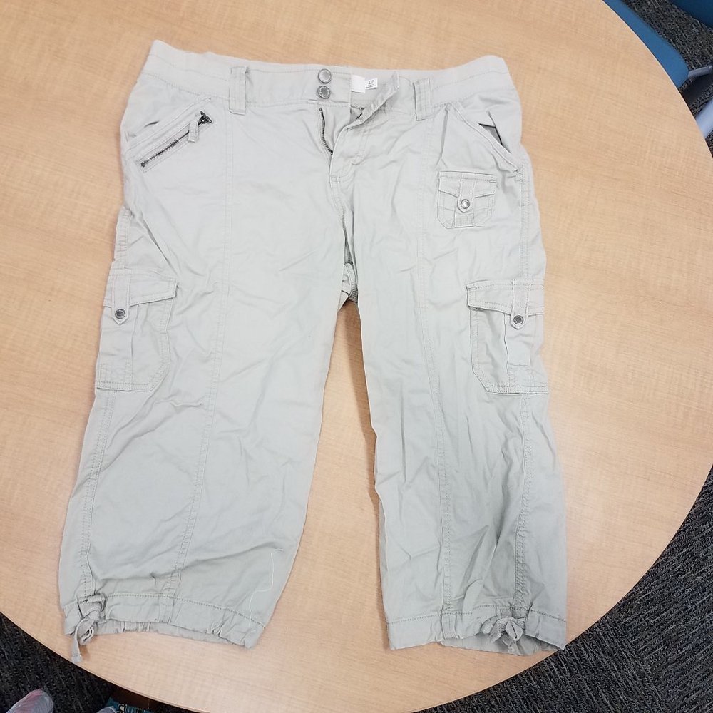 Sonoma Life + Style Mid-Rise Capris